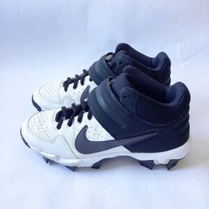 Nike Kids Black and White Alpha Huarache Varsity Cleats 6Y
